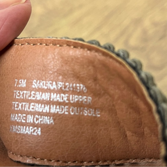 Tommy Bahama Sakura Back Strap Sage Green Wedge Sandals Size 7.5 - Picture 11 of 15